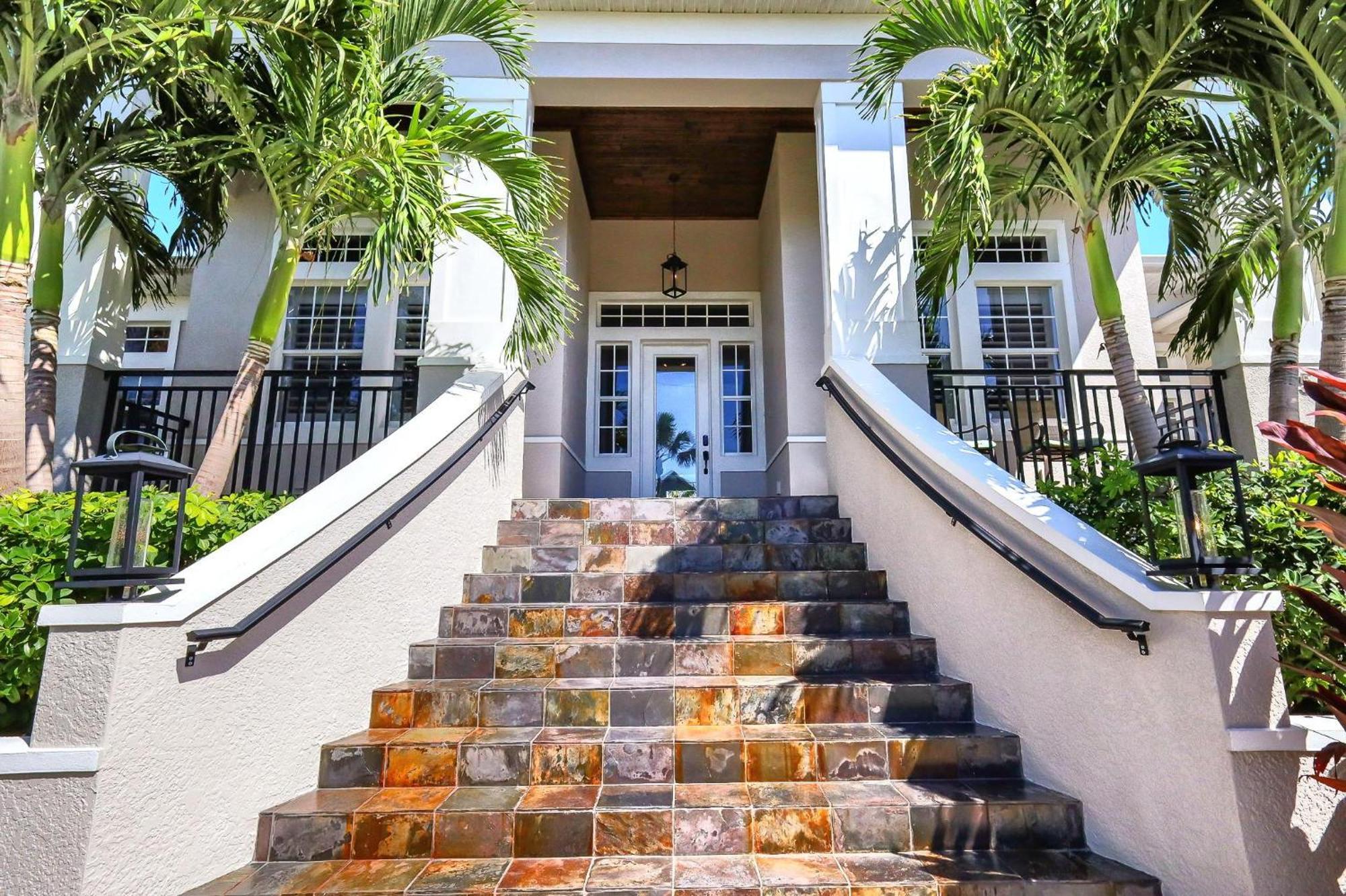 Bikinis And Martinis Waterfront Canal Villa Anna Maria Exterior photo